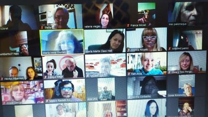 El ciclo de charlas comenzó en junio y se hace una vez al mes.