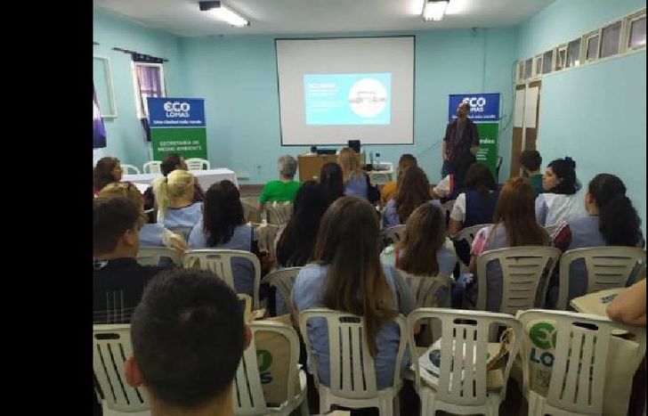 participaron docentes de distintos niveles educativos.