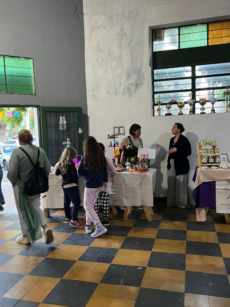El Club Cludias de Banfield realiza ferias de emprendedores desde 2018.