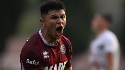 El mediocampista de Lanús fue convocado para los próximos amistosos de la Selección Argentina Sub 20.