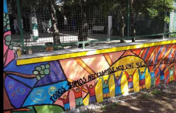 advirtieron movimientos extraños dentro de la escuela.