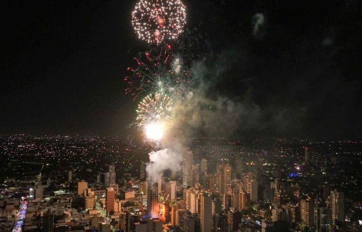 Con fuegos artificiales, celebraron el mayor proyecto de Barón en 25 años.