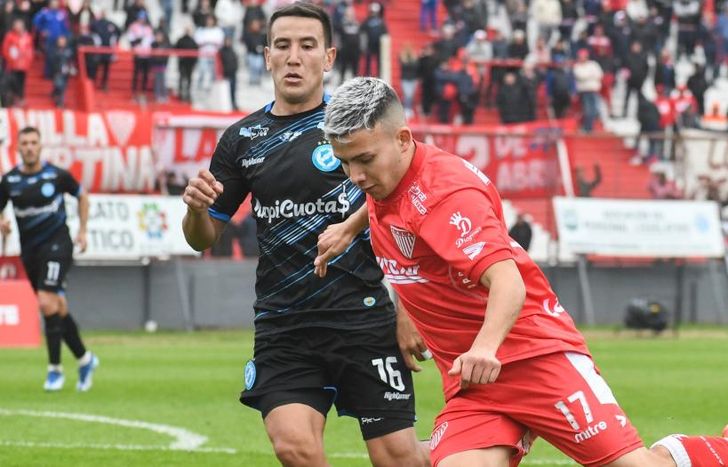 Páez en acción ante San Carlos.