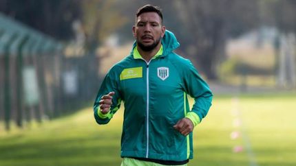 Chávez vuelve al Taladro para aportar sus goles. Chávez vuelve al Taladro para aportar sus goles.