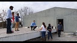 Las obras y los arreglos en las escuelas continúan a pesar de la cuarentena