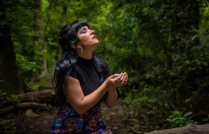 Celeste Lauría, cantante de Mama Gaia.