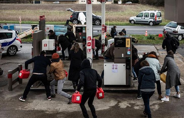 El caos ante el fin del sistema.