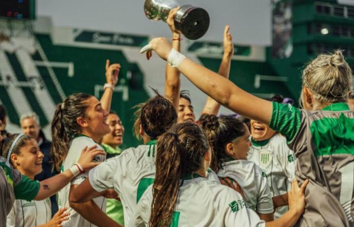 El equipo de Banfield jugará en la Primera División del Fútbol Femenino.