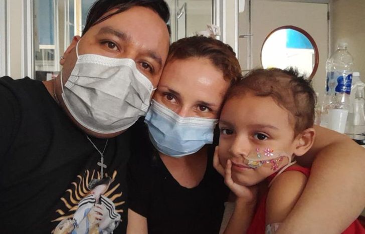 Mile y sus papás necesitan ayuda.