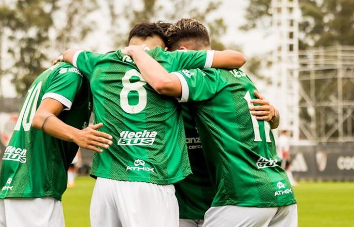 Banfield le ganó a River en la Reserva.