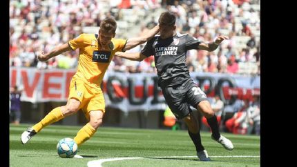river fue sorprendido por central y no pudo subirse a la cima de las posiciones