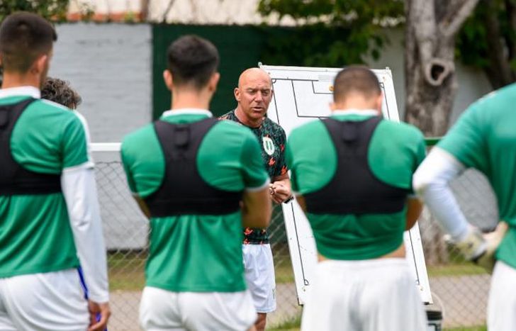 Donato será interino hasta la llegada del nuevo DT.