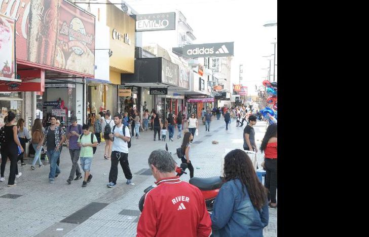 “Esperemos que este aumento o adelanto del salario sea beneficioso y reactive el comercio, dijeron los comerciantes.