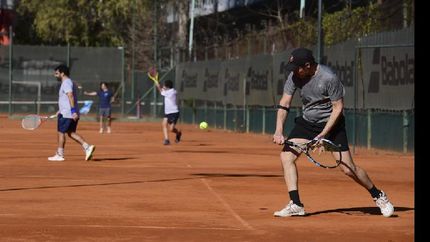 con estrictos protocolos sanitarios, hoy vuelve el tenis en el sur