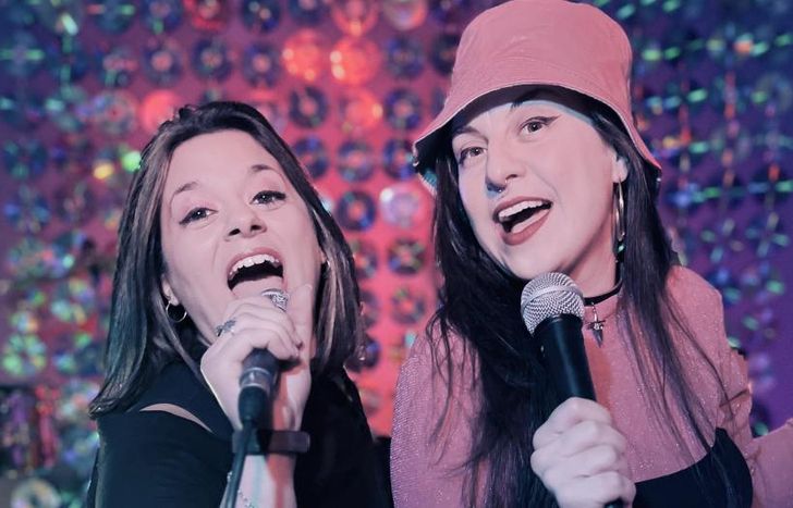 El Dúo Didáctico, a cargo del taller de canto.