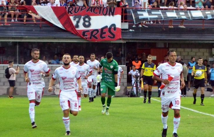 Otra derrota en casa para el Albirrojo.