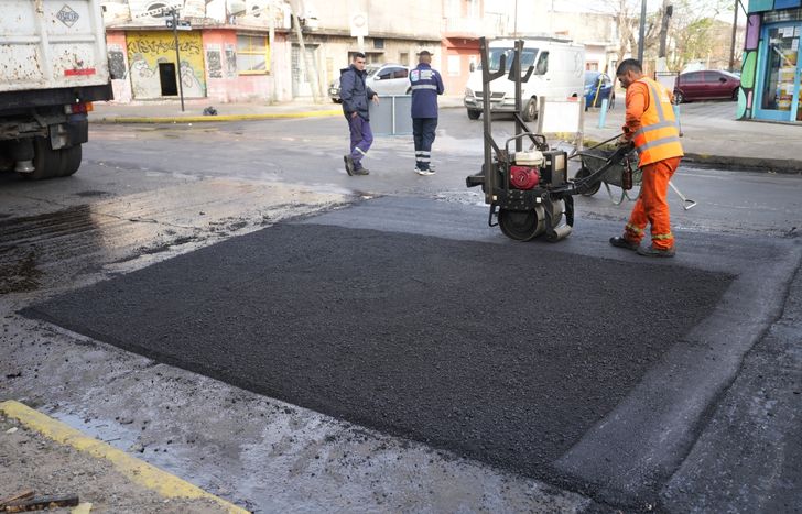 Reparan diferentes calles de San José para mejorar el tránsito.