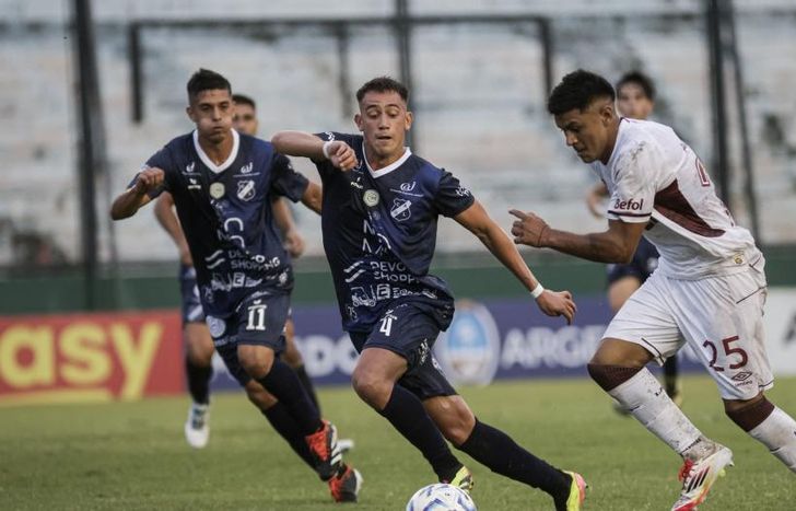 Lanús vapuleó a General Lamadrid.