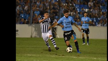 costa se rompio los ligamentos cruzados