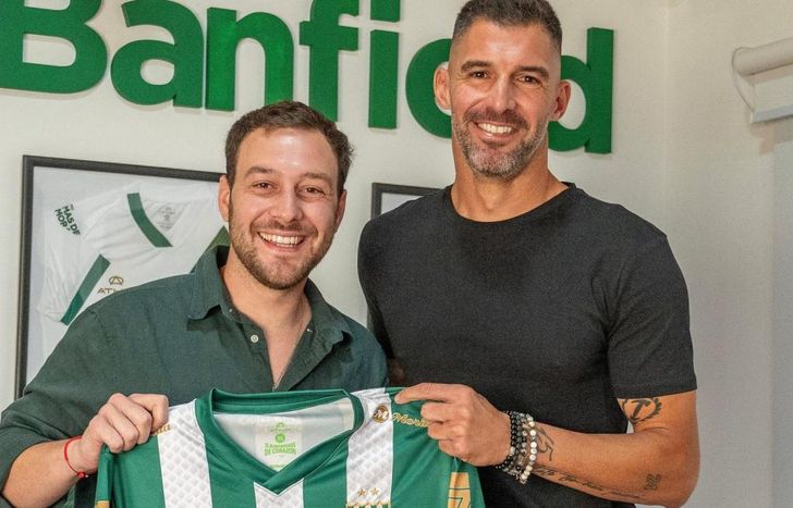 Mariano Andújar tiene contrato en Banfield hasta diciembre.
