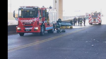 Todavía se desconocen las causas del vuelco del vehículo.