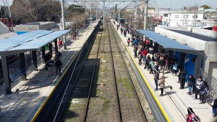 Increible: parió sola guiada por la IA y su novio dejó a la bebé en una estación de tren Increible: parió sola guiada por la IA y su novio dejó a la bebé en una estación de tren