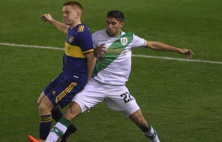 Álvarez pone el cuerpo ante la entrada de Barco.