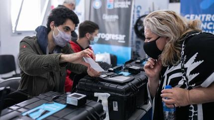 Será un operativo consular, identitario y cultural.