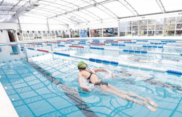 Cuenta con un moderno sistema de climatización.