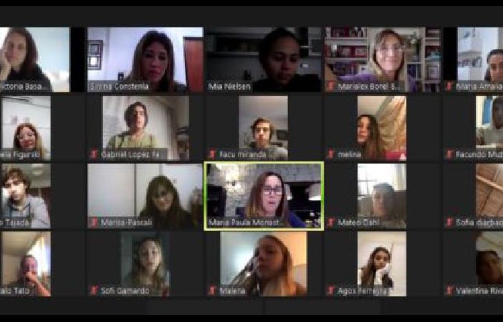 La unión entrevistó a los alumnos y docentes por zoom.