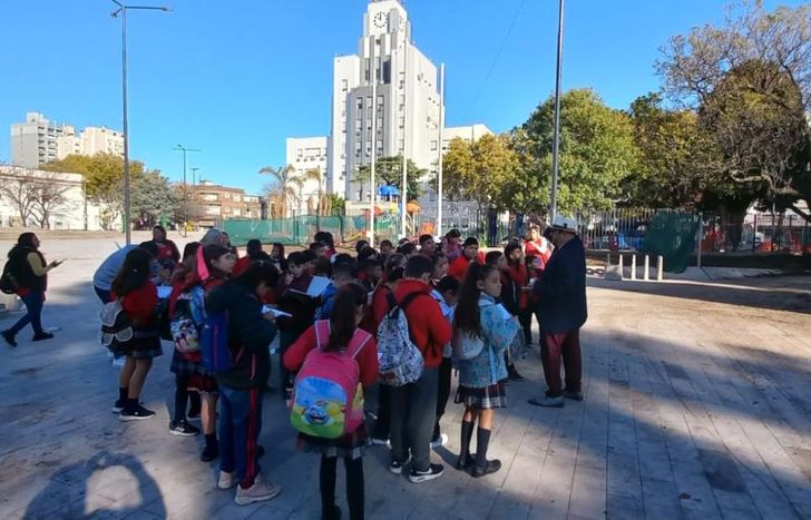 Más de 50 estudiantes participaron de la recorrida.
