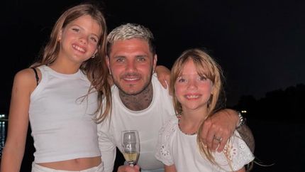 Mauro Icardi y sus hijas.