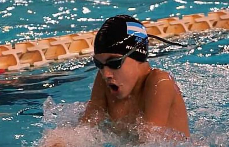 Una promesa de Lomas de Zamora y el sueño de representar al país en Natación.
