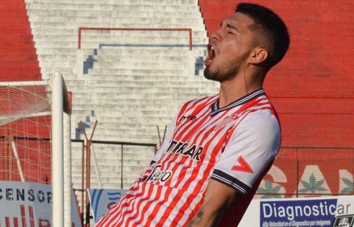 Cañete anotó el 2-0 para cerrar un duro partido.