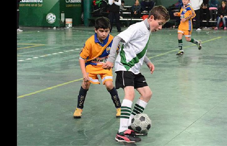 Banfield cuenta con una estructura de 350 niños en el fútbol infantil.