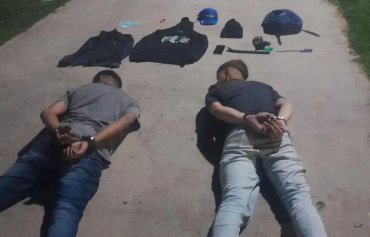 Lo atraparon junto a otro cómplice menor de edad.