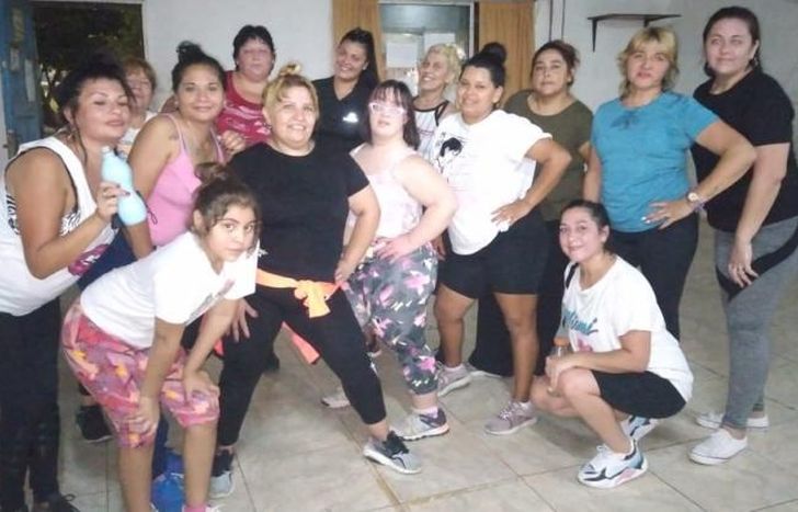 Profesoras de zumba, juntas por la solidaridad.