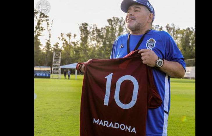 Lanús mostró al 10 con su 10.