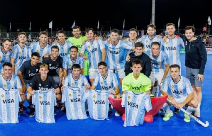 Lomas refuerza a los Leones.