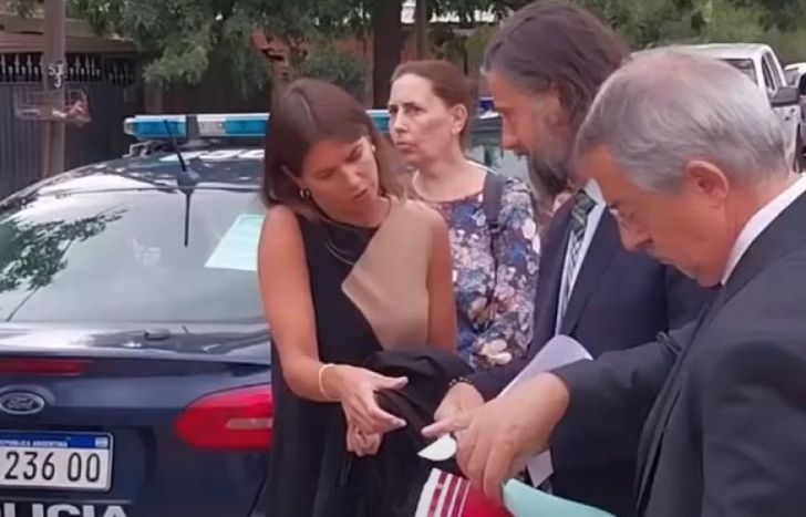 Inspección ocular en la casa donde inició el tormento de los chicos abusados.