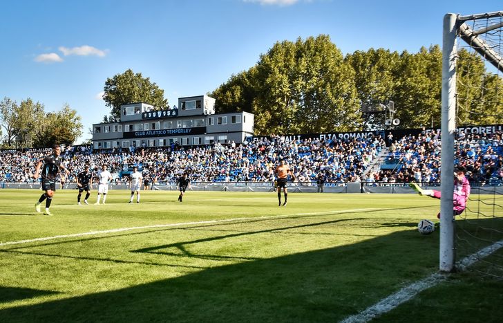 Temperley y Quilmes protagonizaron un duelo electrizante en el Alfredo Beranger.