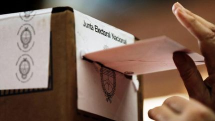 El Gobierno propone postergar las PASO para el 12 de septiembre.