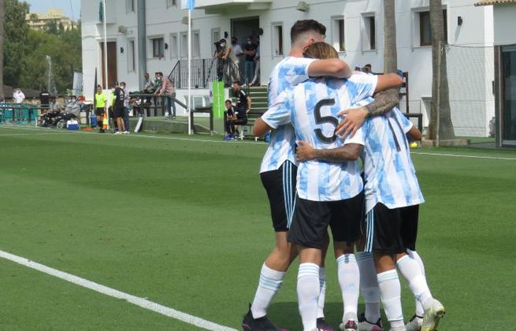 De la Vega abrió el camino de Argentina ante Arabia Saudita.