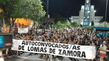 Los vecinos se vienen reuniendo de forma independiente y espontánea en la Grigera.