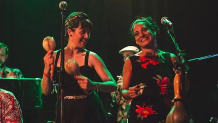 Las cantantes.