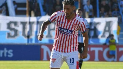 Lautaro Torres, el 10 de Los Andes, jugó un partido de la Copa Potrero horas antes de la gran final. Lautaro Torres, el 10 de Los Andes, jugó un partido de la Copa Potrero horas antes de la gran final.