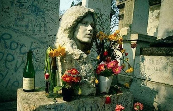 El busto de Jim Morrison.
