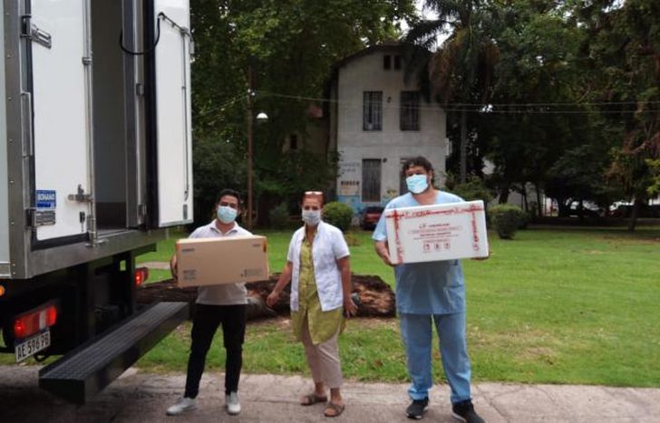 Llegaron las primeras dosis de la vacuna al Hospital Esteves.