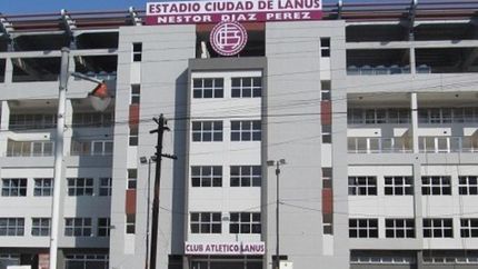 Lanús fue inhibido por la FIFA: qué dicen desde el club.