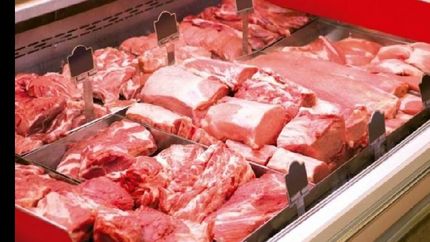 quien compre hoy, mañana o pasado, en estos cuatro días, va a pagar más caro que la semana que viene, ya que se va a descomprimir el precio de la carne en el mostrador”.